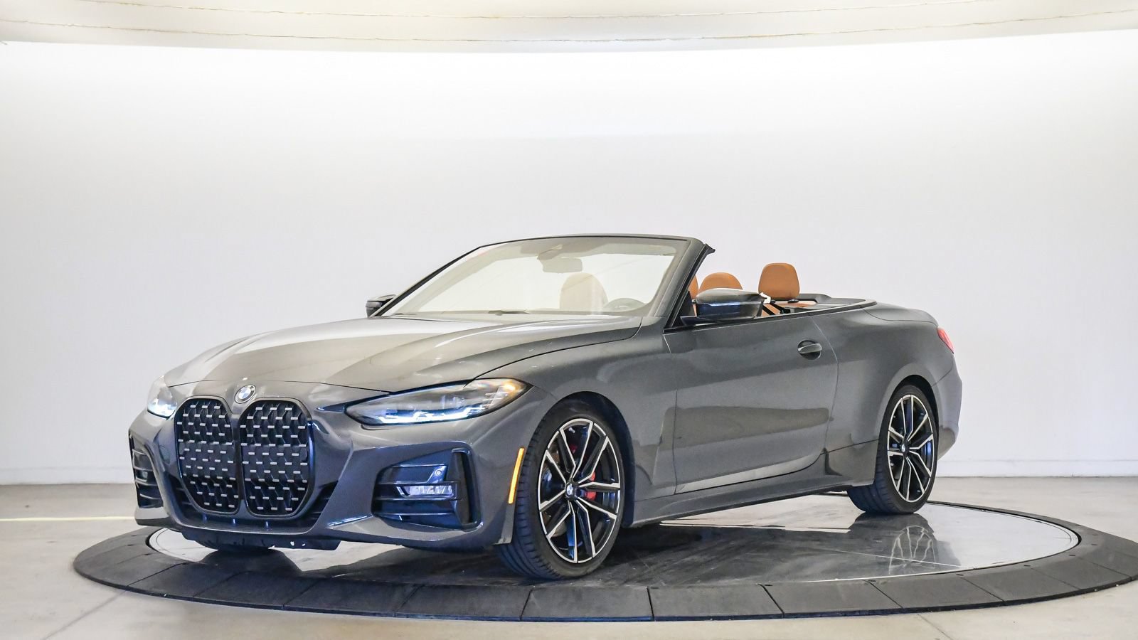 Used 2024 BMW 430i Convertible w/ M Sport Package RWD image 30