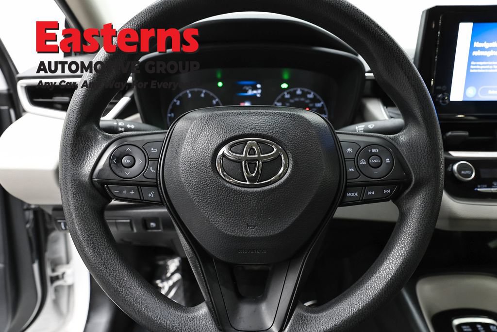 Used 2024 Toyota Corolla LE w/ LE Convenience Package FWD image 10