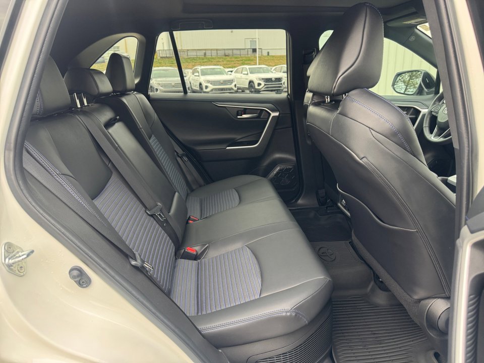 Used 2021 Toyota RAV4 XSE image 33