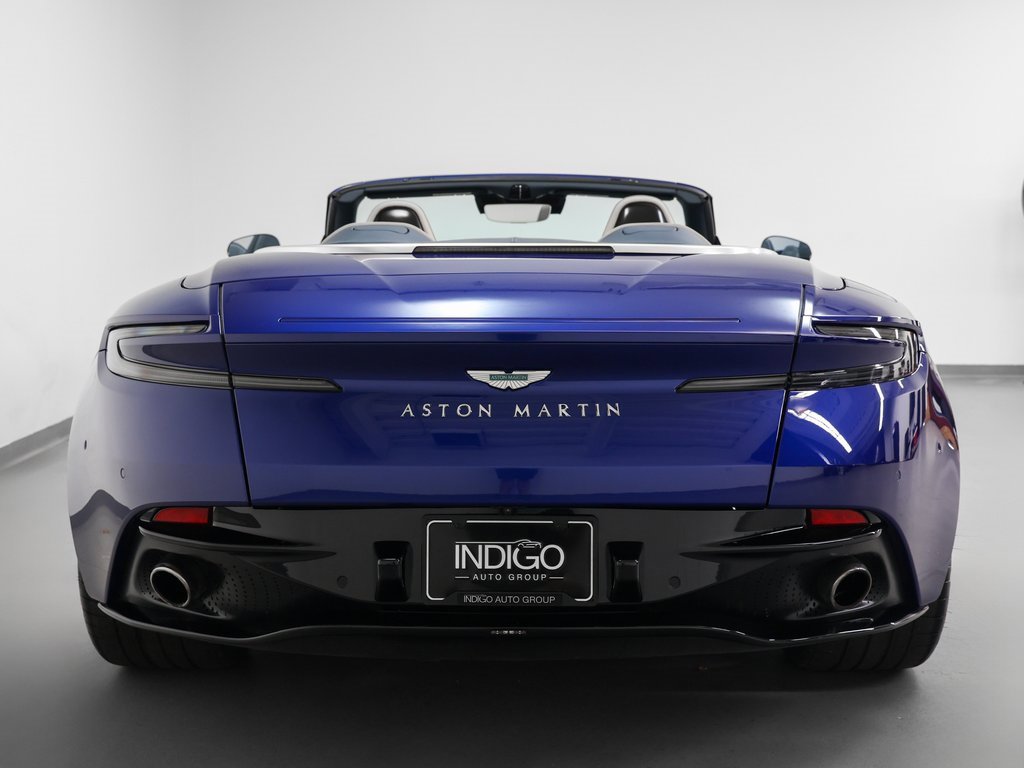 Used 2024 Aston Martin DB12 Convertible image 33