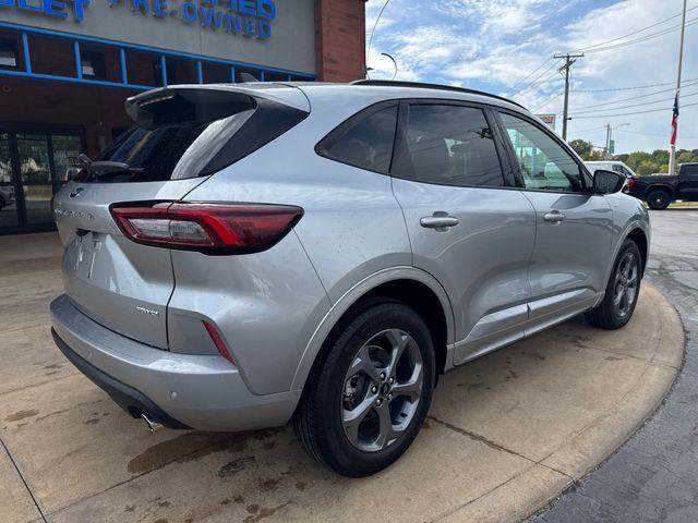 Used 2023 Ford Escape ST-Line w/ Tech Pack #1 image 9