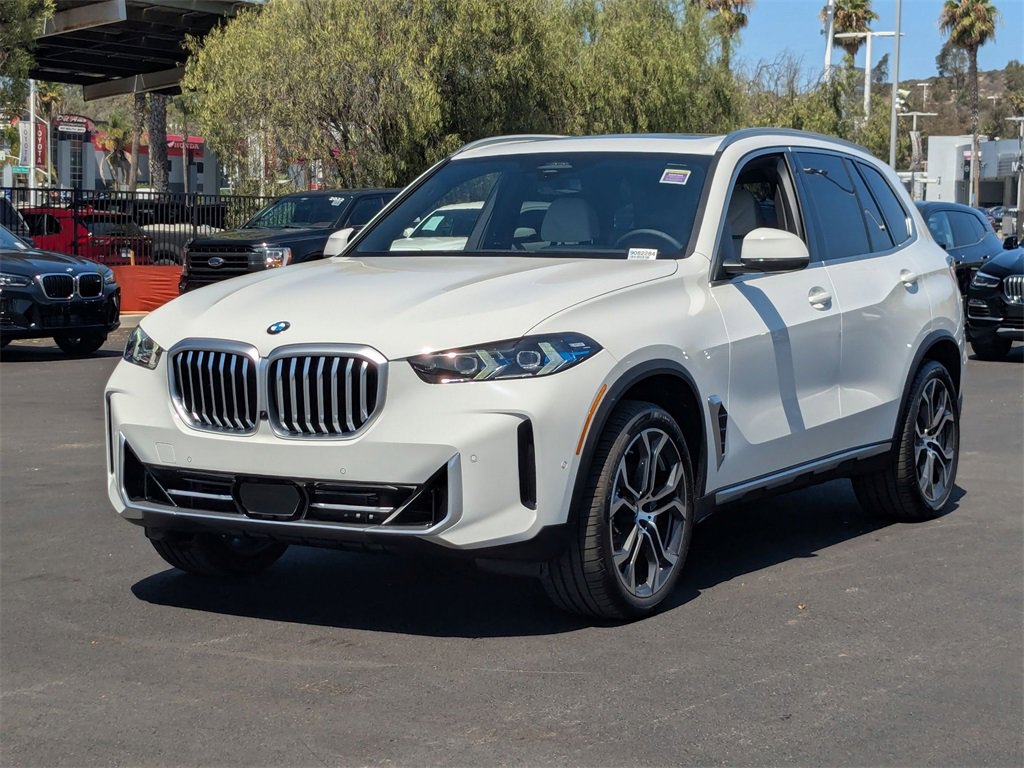 New 2026 BMW X5 sDrive40i image 2