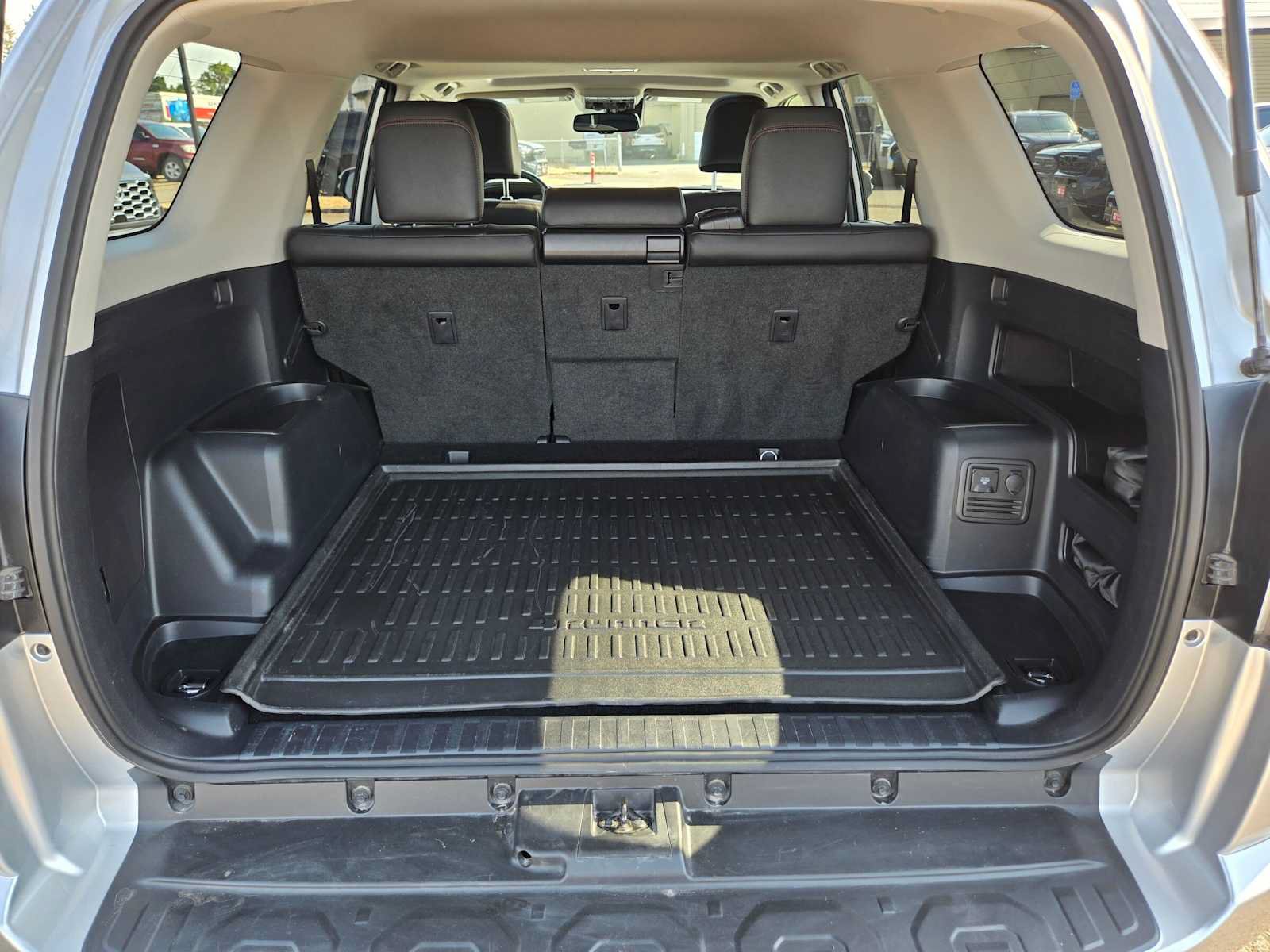 Used 2023 Toyota 4Runner TRD Off-Road Premium w/ Moonroof Package AWD/4WD image 17