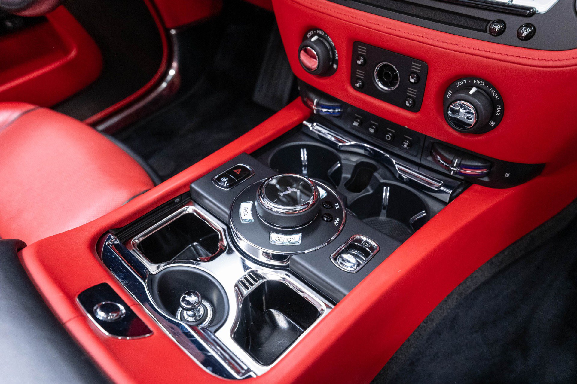 Used 2017 Rolls-Royce Dawn RWD image 44