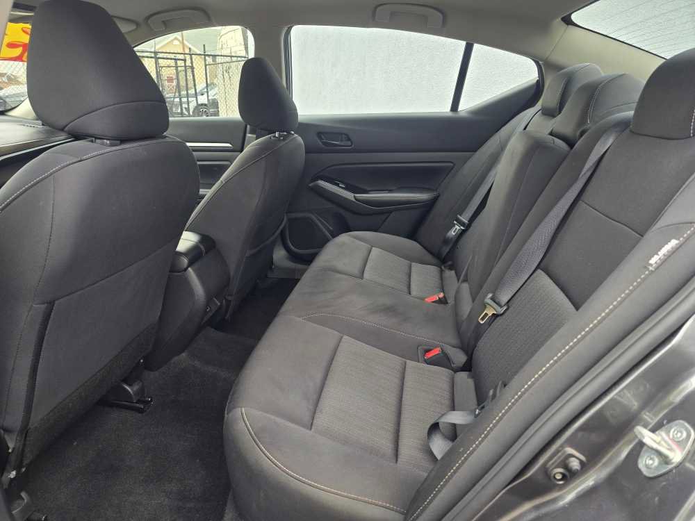 Used 2023 Nissan Altima 2.5 SV image 4