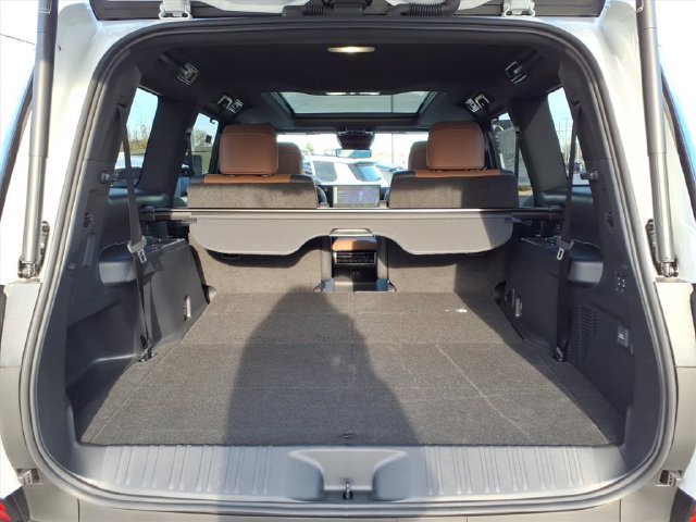 New 2026 Lexus GX 550 w/ Cold Area Package AWD/4WD image 36
