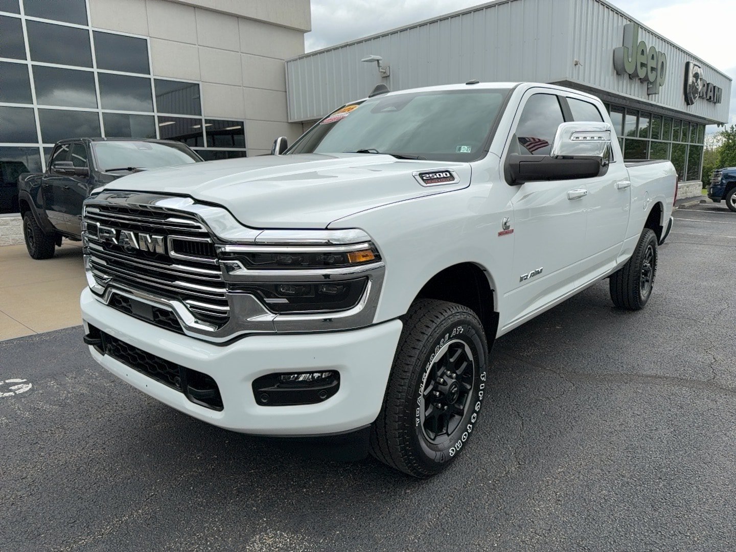 Certified 2026 RAM 2500 Laramie AWD/4WD image 2