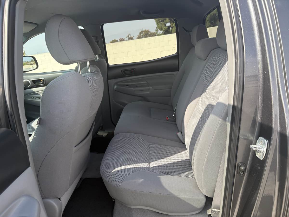 Used 2010 Toyota Tacoma PreRunner image 17