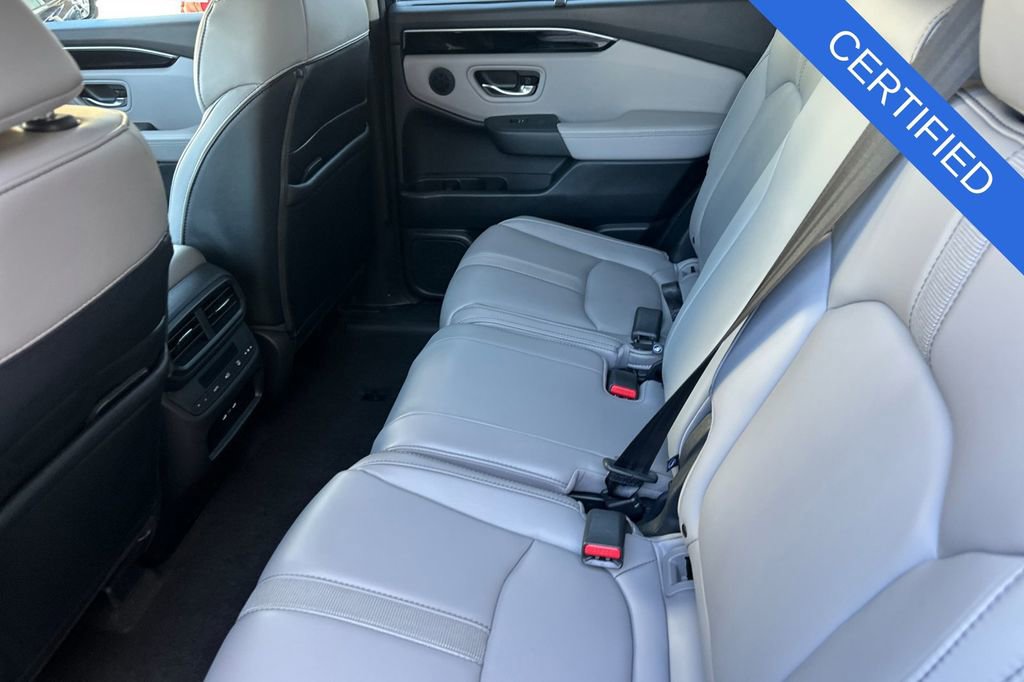 Certified 2025 Honda Pilot EX-L image 13
