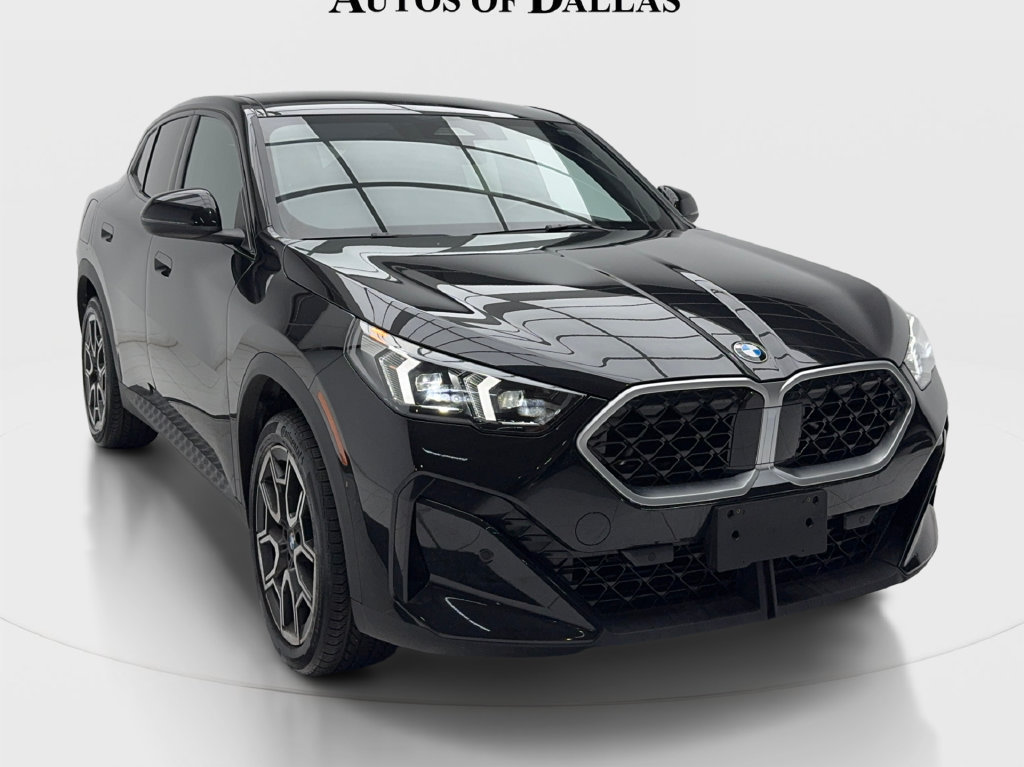 Used 2025 BMW X2 xDrive28i AWD/4WD image 3
