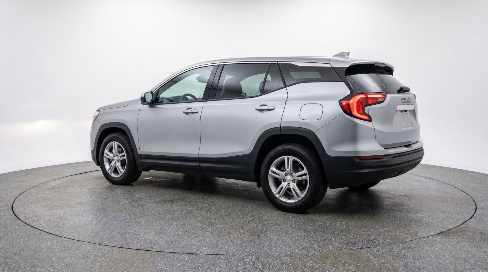 Used 2024 GMC Terrain SLE FWD image 6