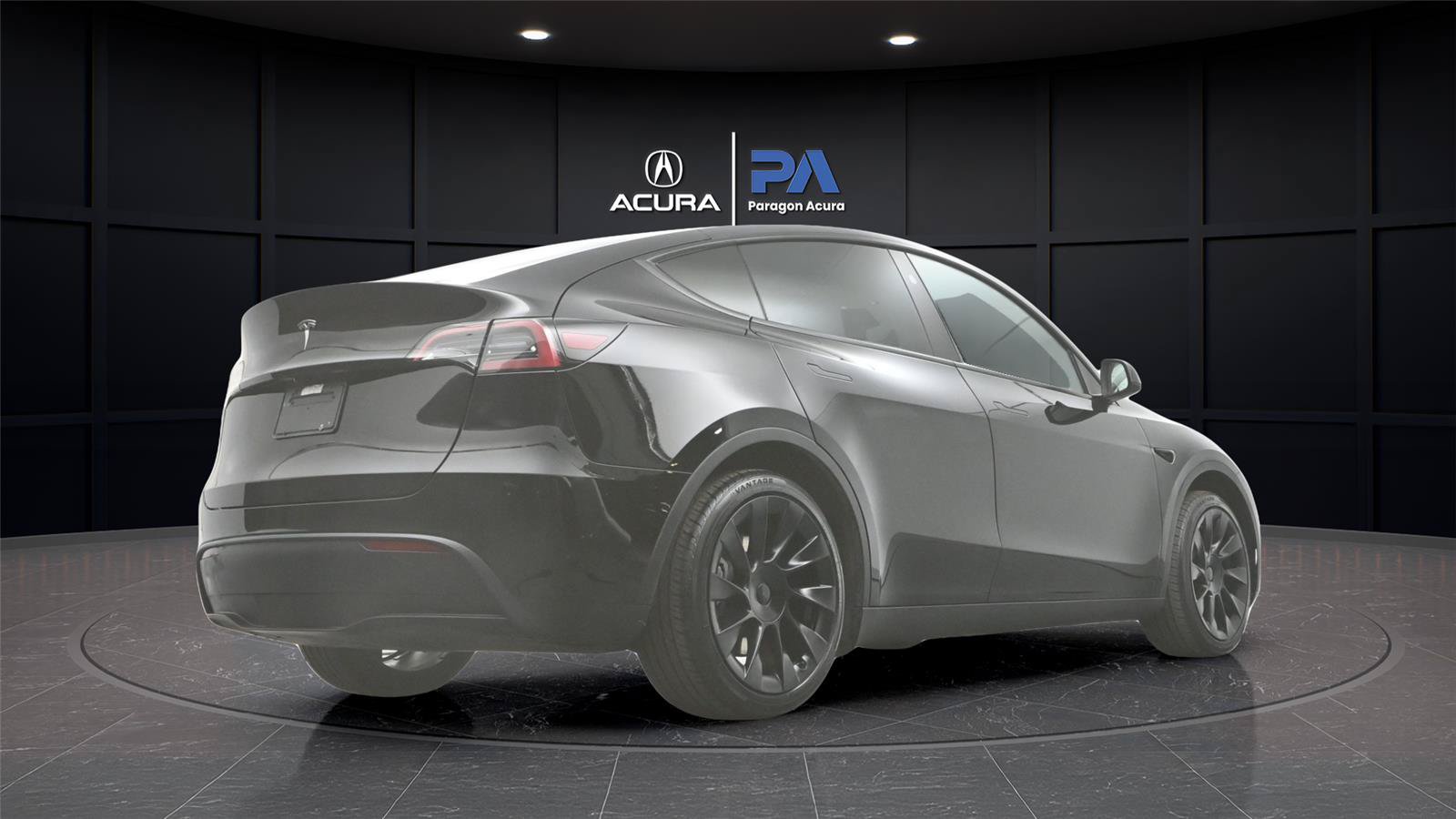 Used 2024 Tesla Model Y 2WD image 31