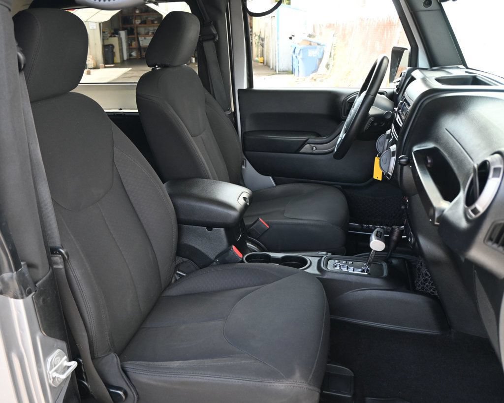 Used 2015 Jeep Wrangler Sport w/ Quick Order Package 24S AWD/4WD image 11
