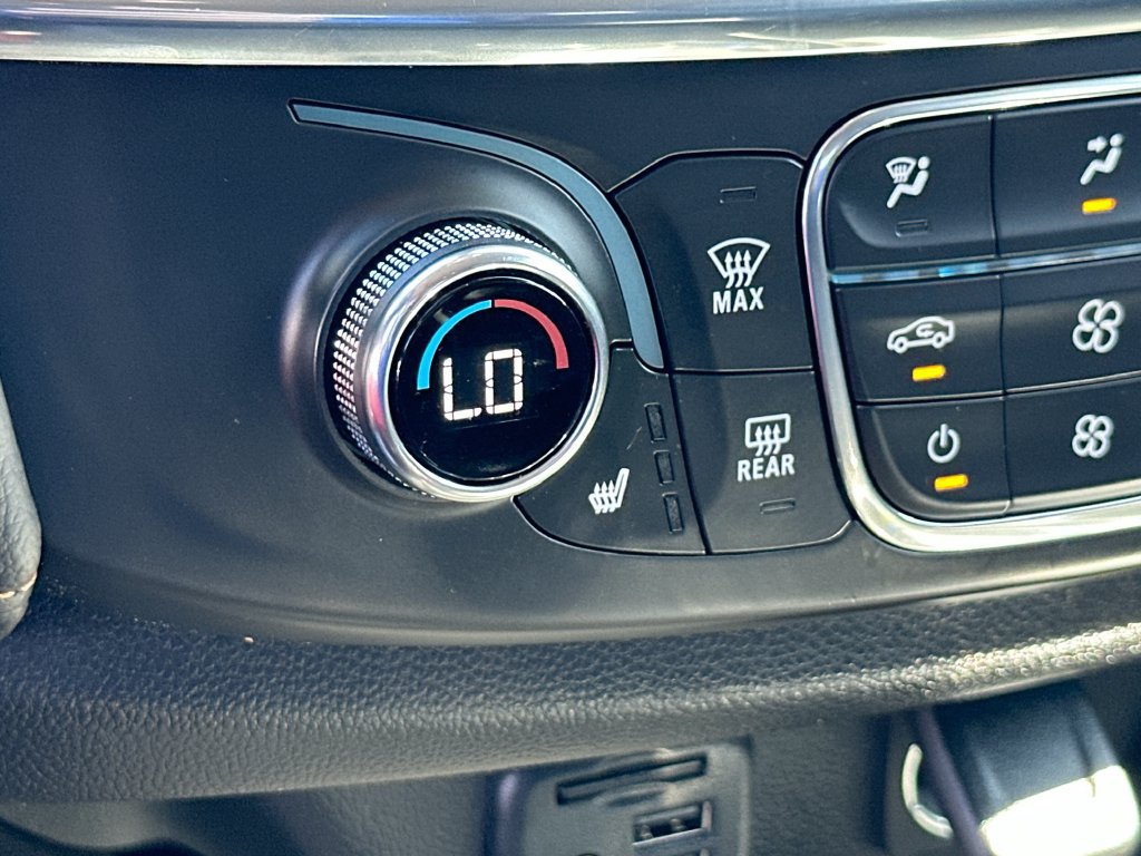 Certified 2021 Chevrolet Traverse LT w/ LT Premium Package FWD image 20