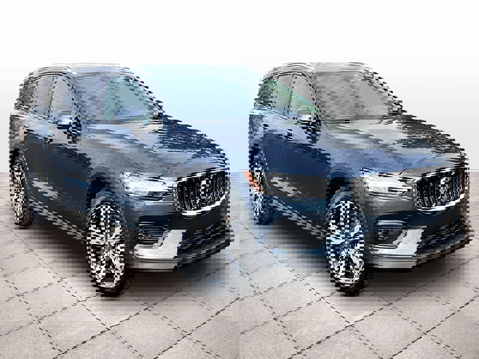 Used 2025 Volvo V60 B5 Cross Country Plus image 2