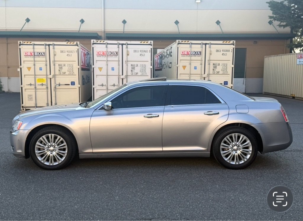 Used 2014 Chrysler 300 C w/ Beats Audio Group AWD/4WD image 7