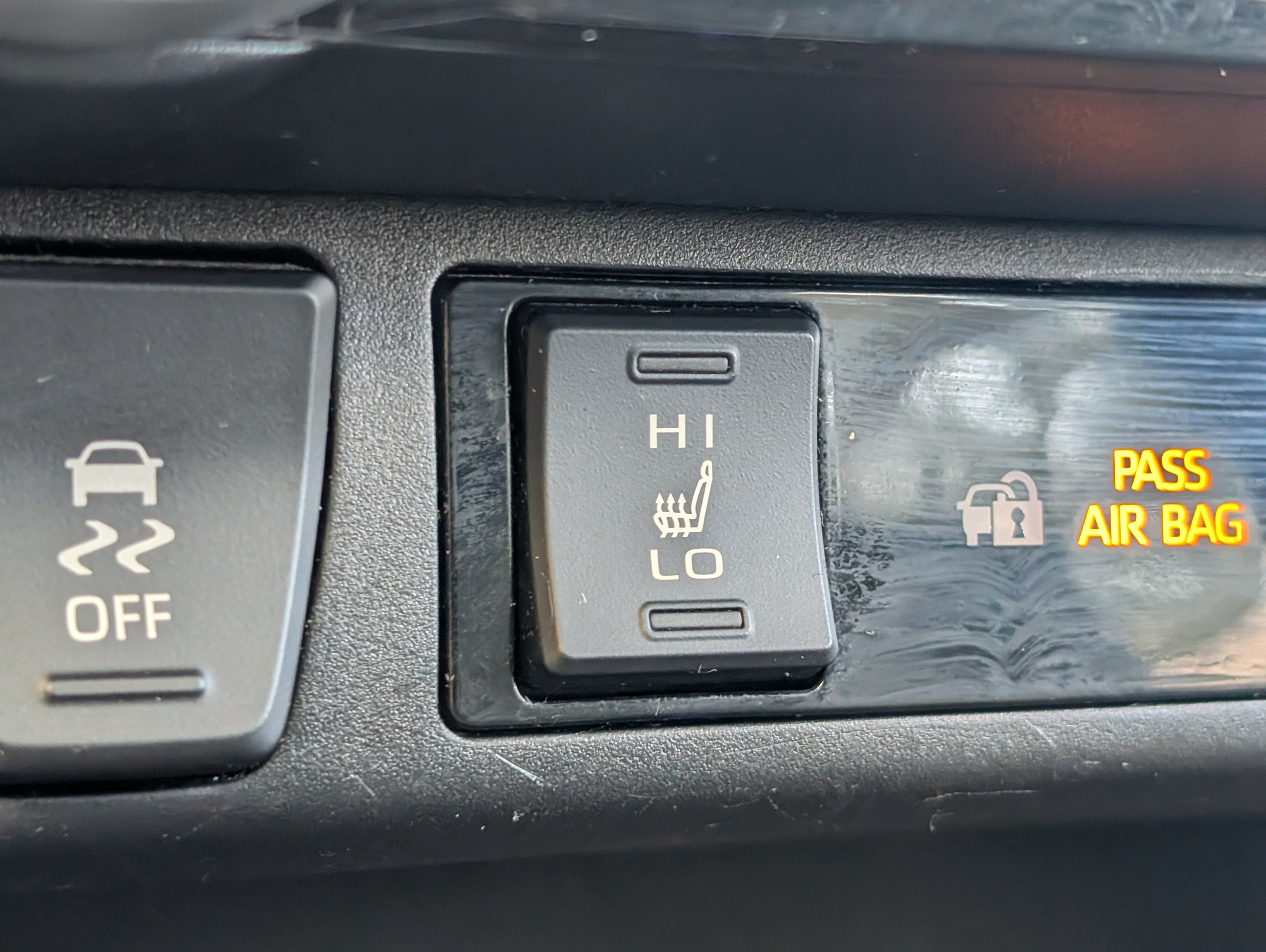Used 2024 Toyota RAV4 XLE w/ Convenience Package AWD/4WD image 34