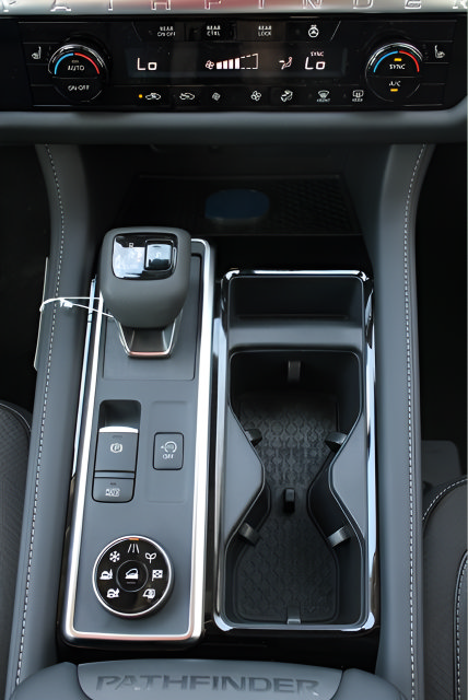 New 2026 Nissan Pathfinder SL AWD/4WD image 11