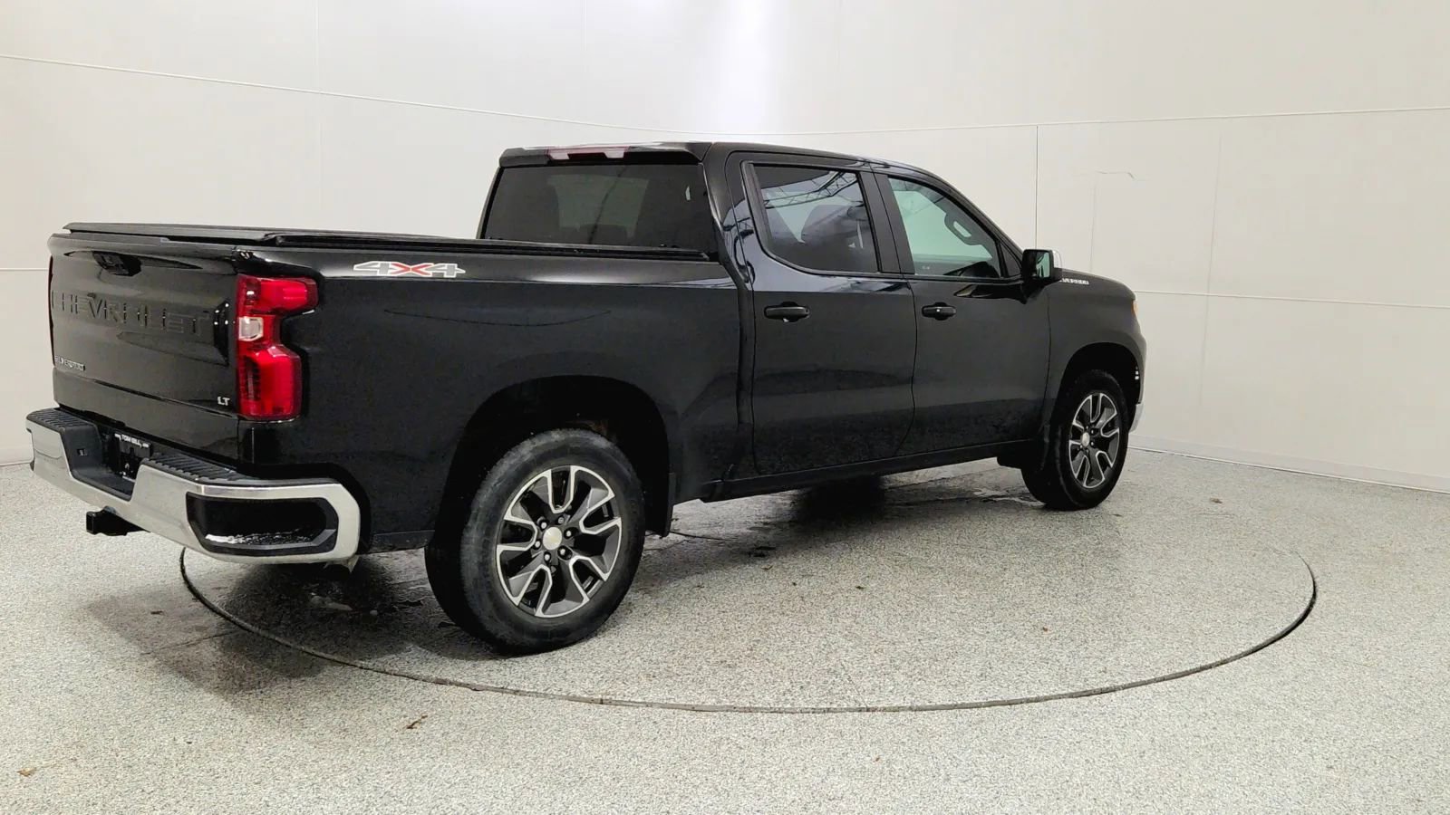 Used 2022 Chevrolet Silverado 1500 LT image 7