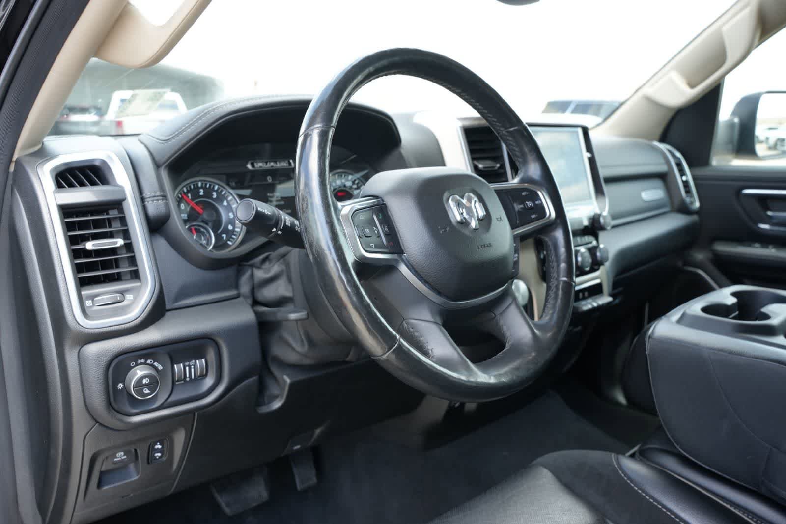 Used 2019 RAM 1500 Laramie AWD/4WD image 15