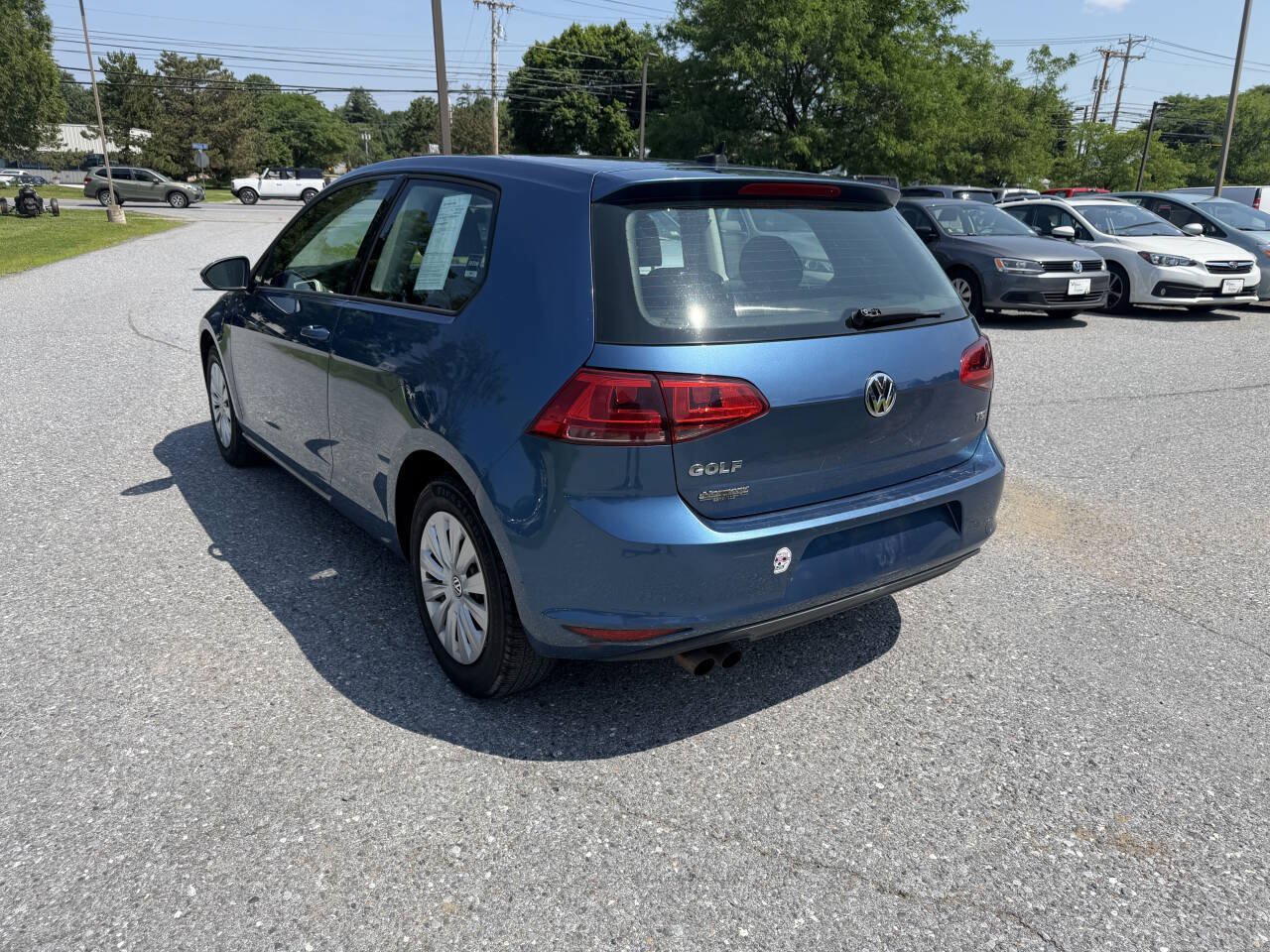 Used 2015 Volkswagen Golf Launch Edition FWD image 3