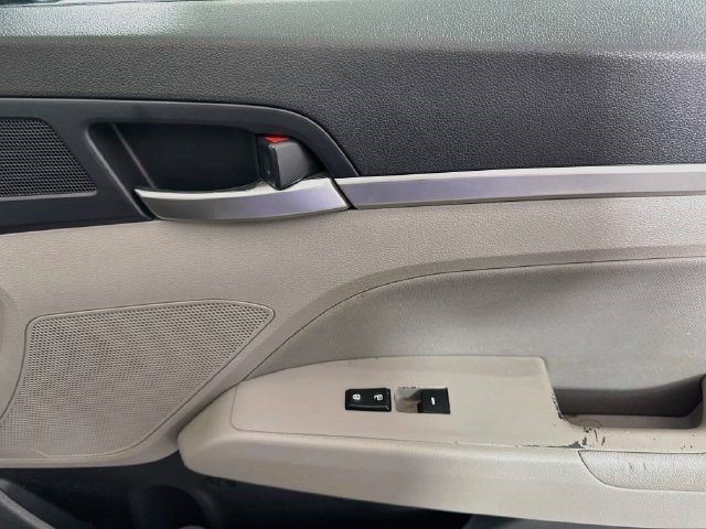 Used 2020 Hyundai Elantra Value Edition FWD image 30