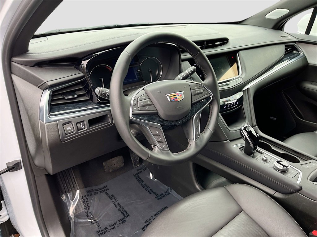 Certified 2025 Cadillac XT5 Premium Luxury image 8