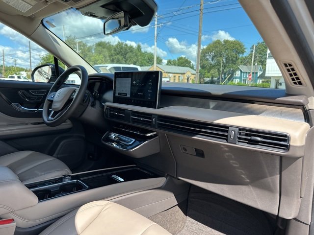 Used 2024 Lincoln Corsair FWD image 18