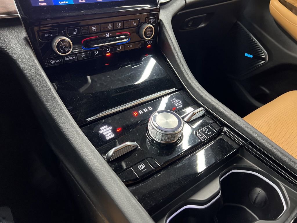 Used 2024 Jeep Grand Cherokee L Summit w/ High Altitude Package image 21
