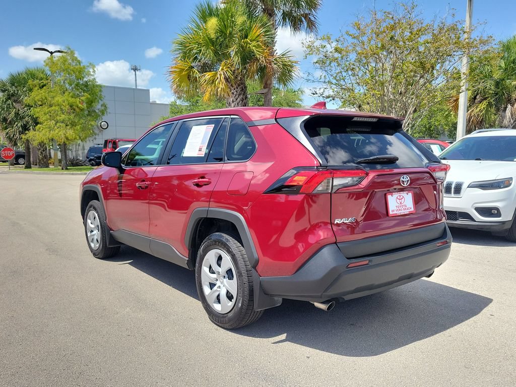 Used 2024 Toyota RAV4 LE FWD image 6