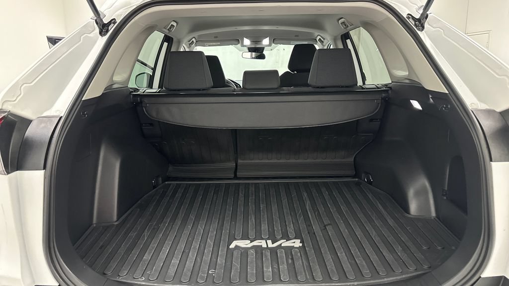 Certified 2025 Toyota RAV4 LE AWD/4WD image 11