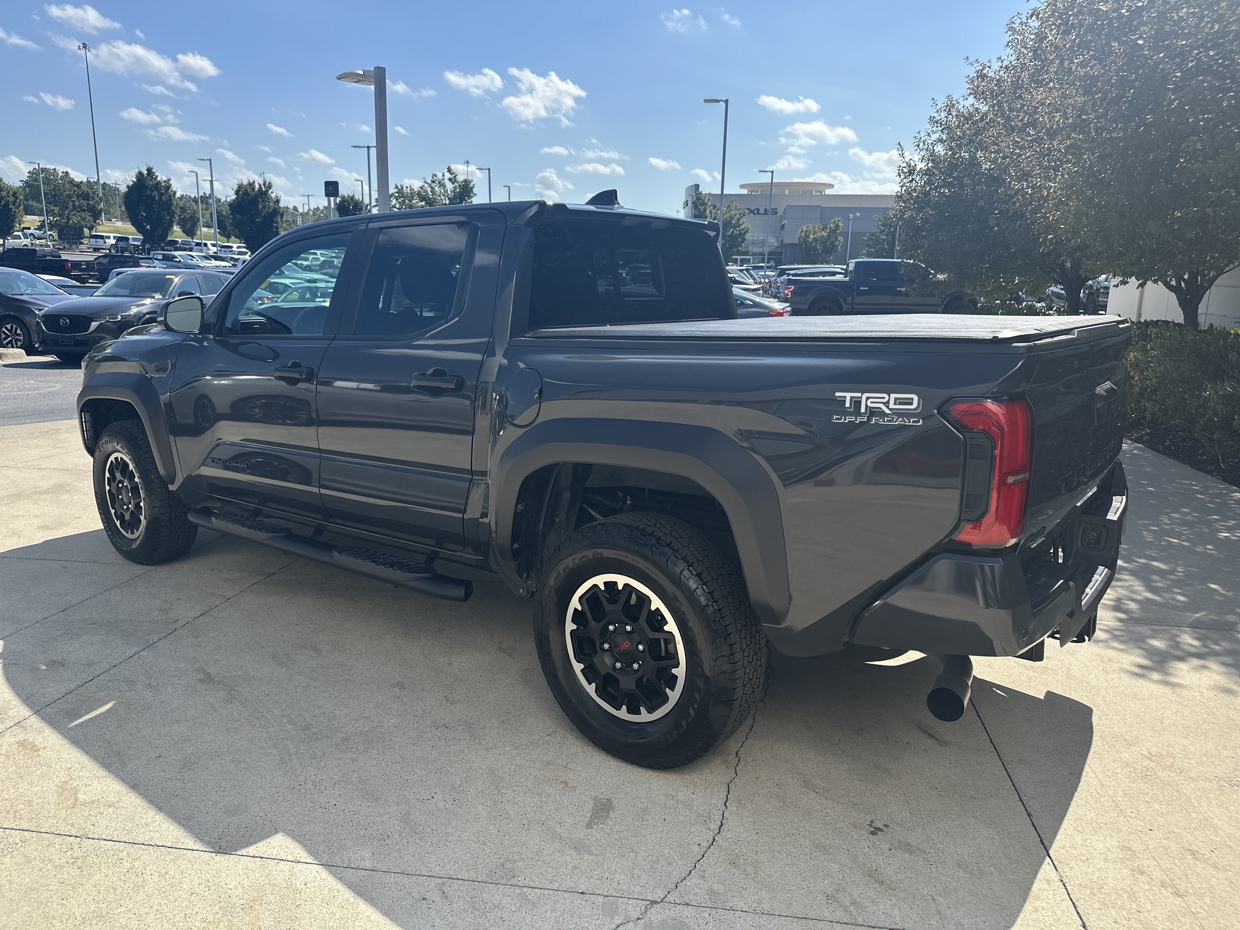 Used 2025 Toyota Tacoma TRD Off-Road w/ TRD Off Road Upgrade Package AWD/4WD image 7