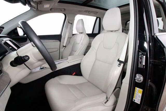 Certified 2024 Volvo XC90 B6 Plus image 18