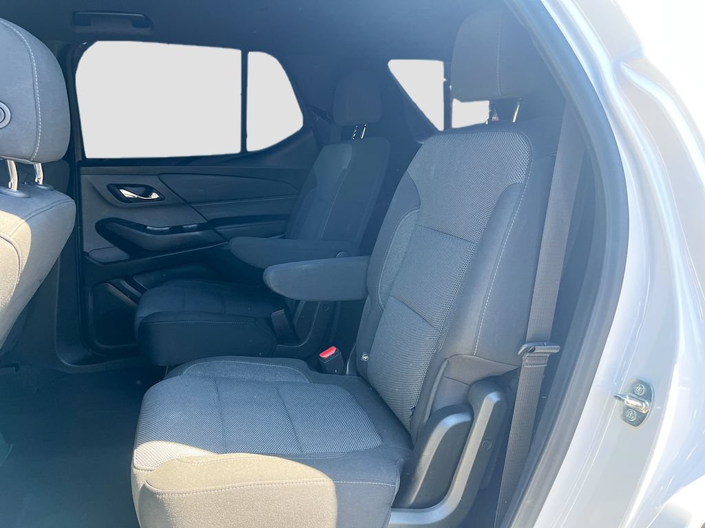 Used 2023 Chevrolet Traverse LT FWD image 23