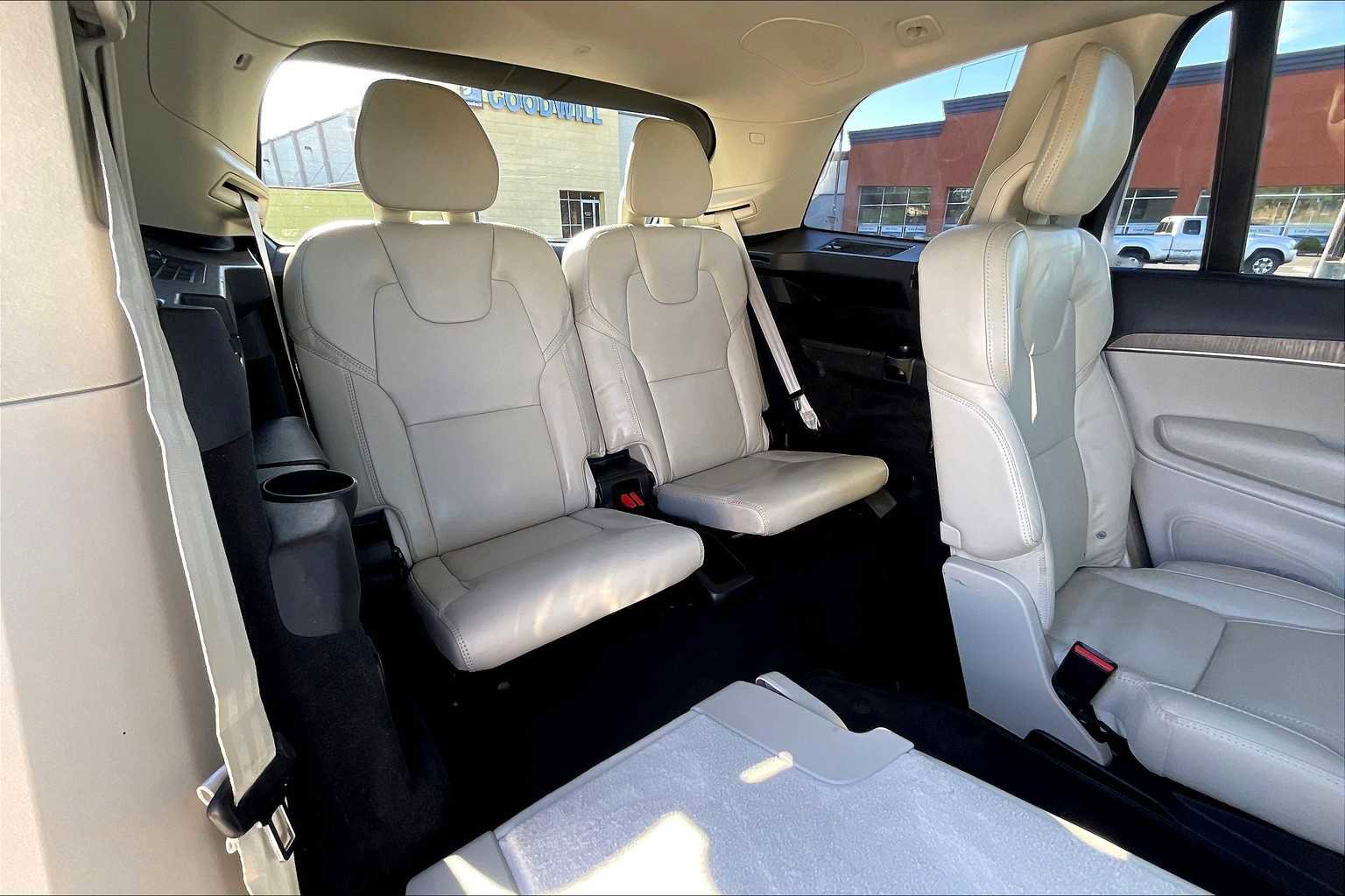 Used 2022 Volvo XC90 T6 Inscription w/ Advanced Package image 31