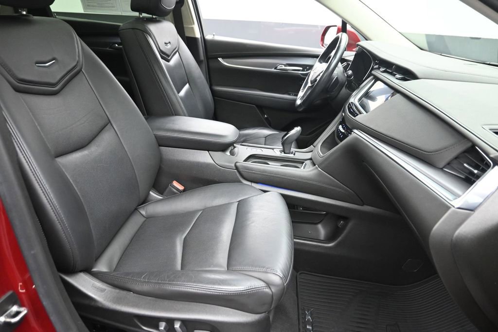 Used 2019 Cadillac XT5 Luxury AWD/4WD image 7