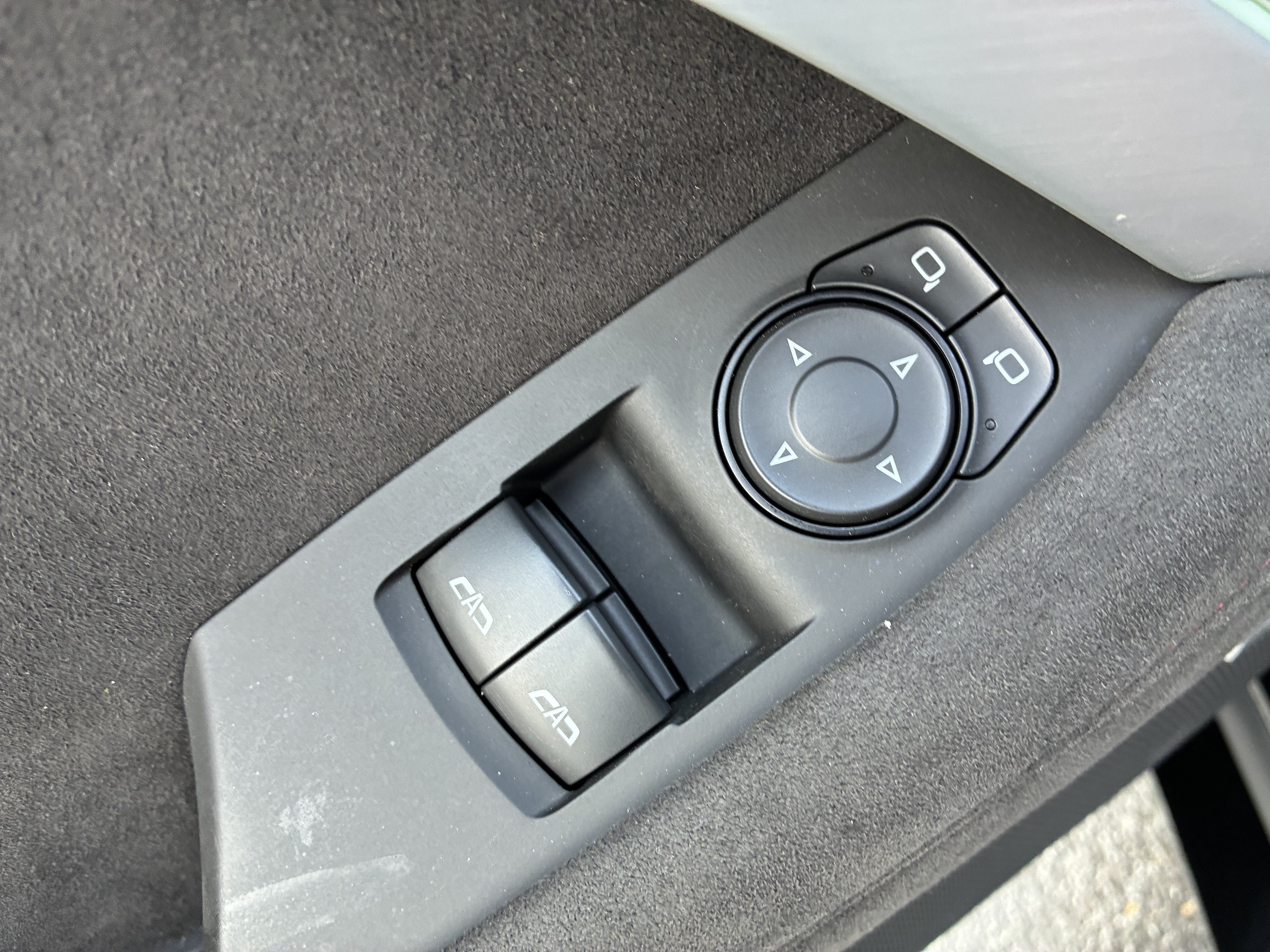 Used 2018 Chevrolet Camaro ZL1 RWD image 21