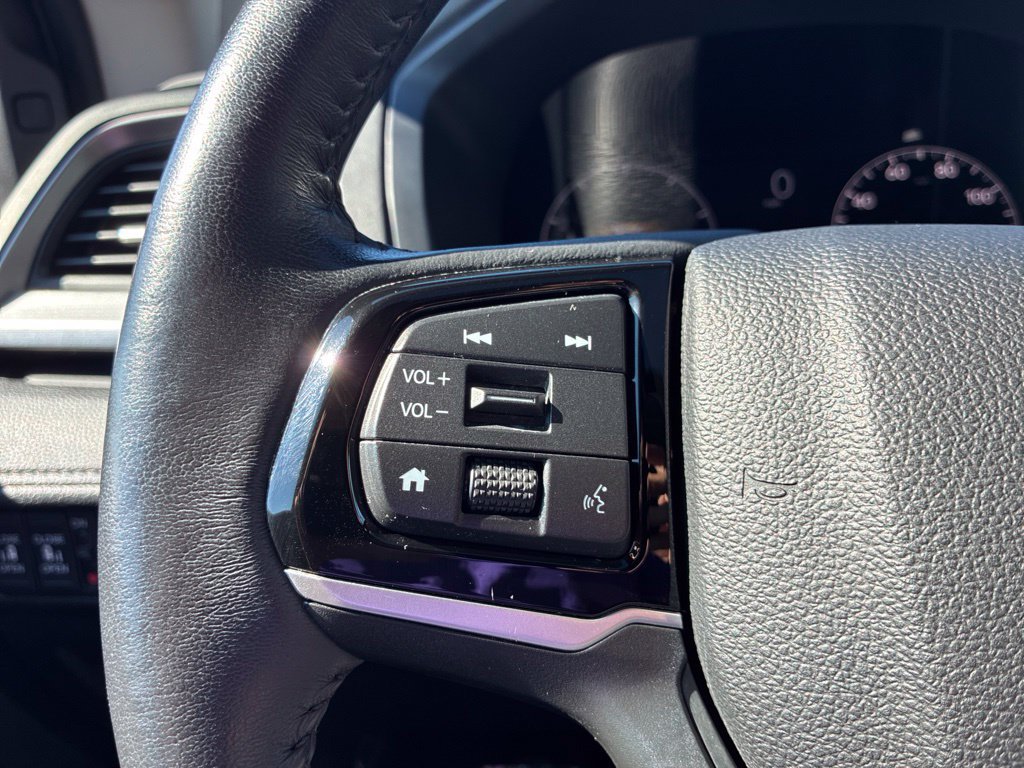 Used 2025 Honda Odyssey EX-L image 24