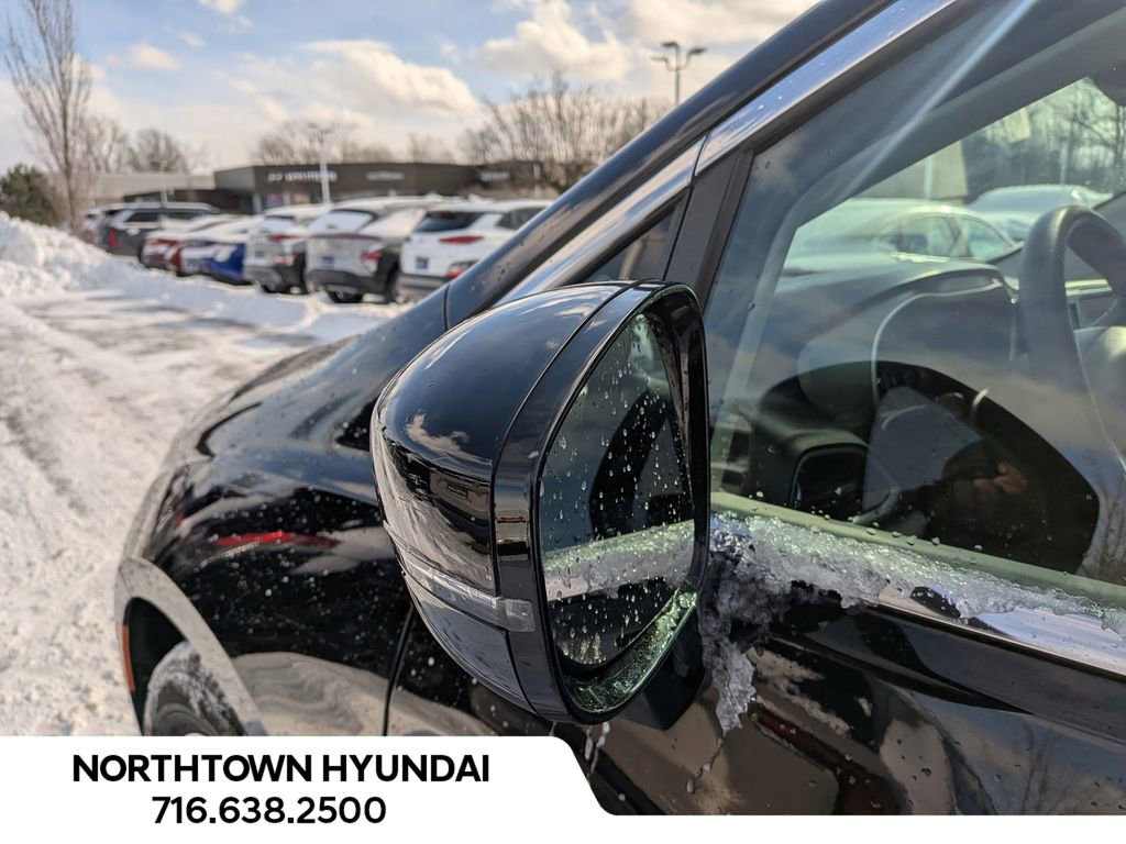 Used 2024 Chrysler Pacifica Touring-L image 41