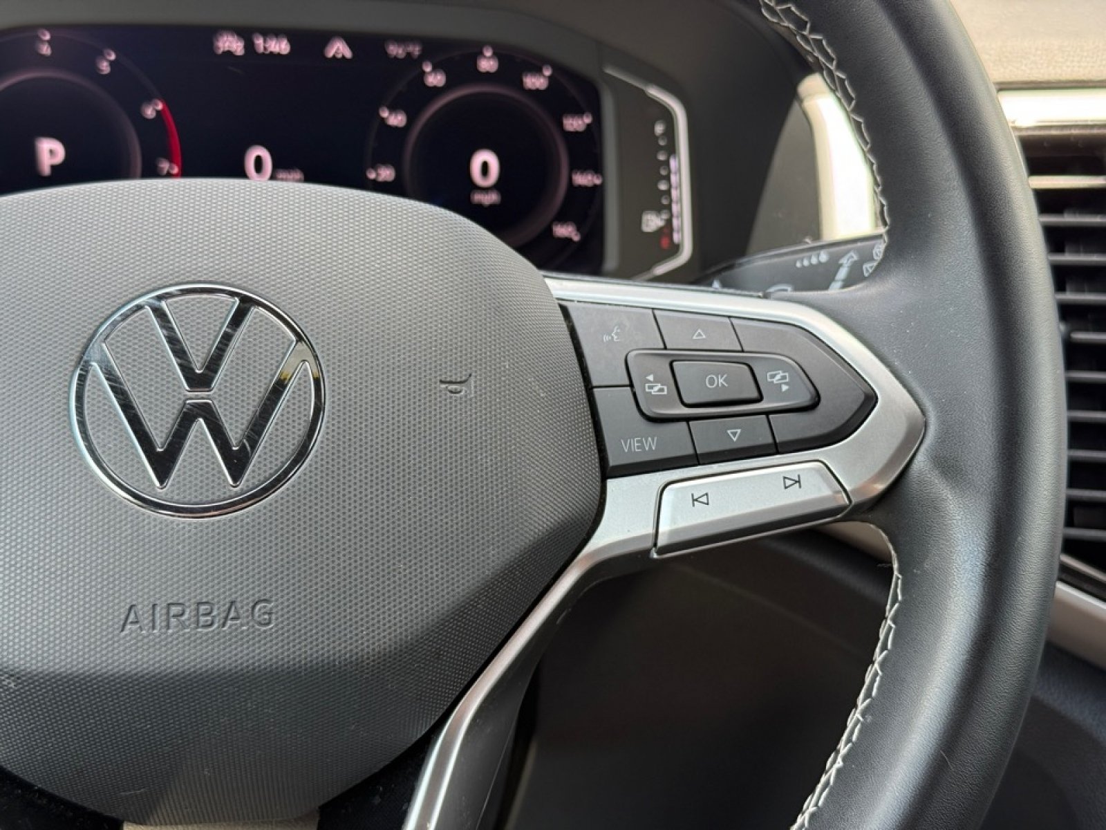 Used 2022 Volkswagen Atlas Cross Sport SE AWD/4WD image 21