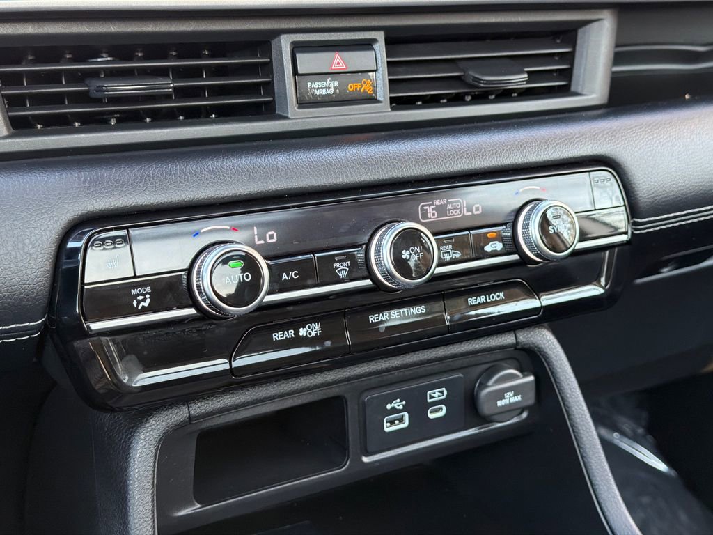 Used 2023 Honda Pilot Touring image 30