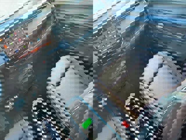 New 2025 Volkswagen ID. Buzz Pro S image 18