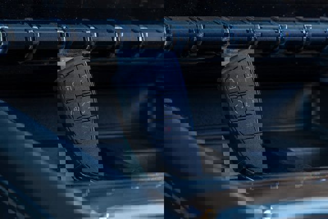 Used 2025 GMC Acadia Elevation image 25