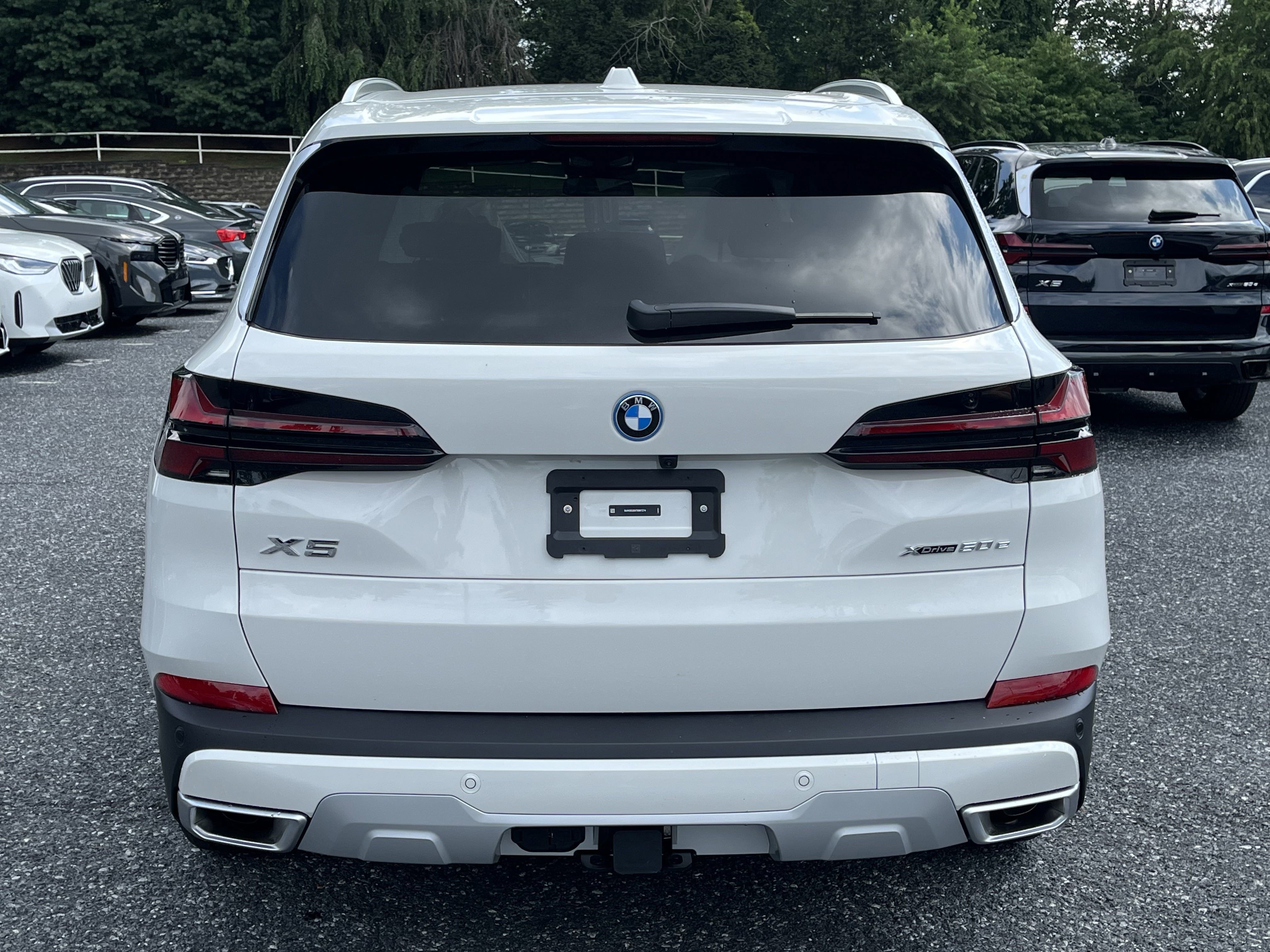 Used 2026 BMW X5 xDrive50e image 8