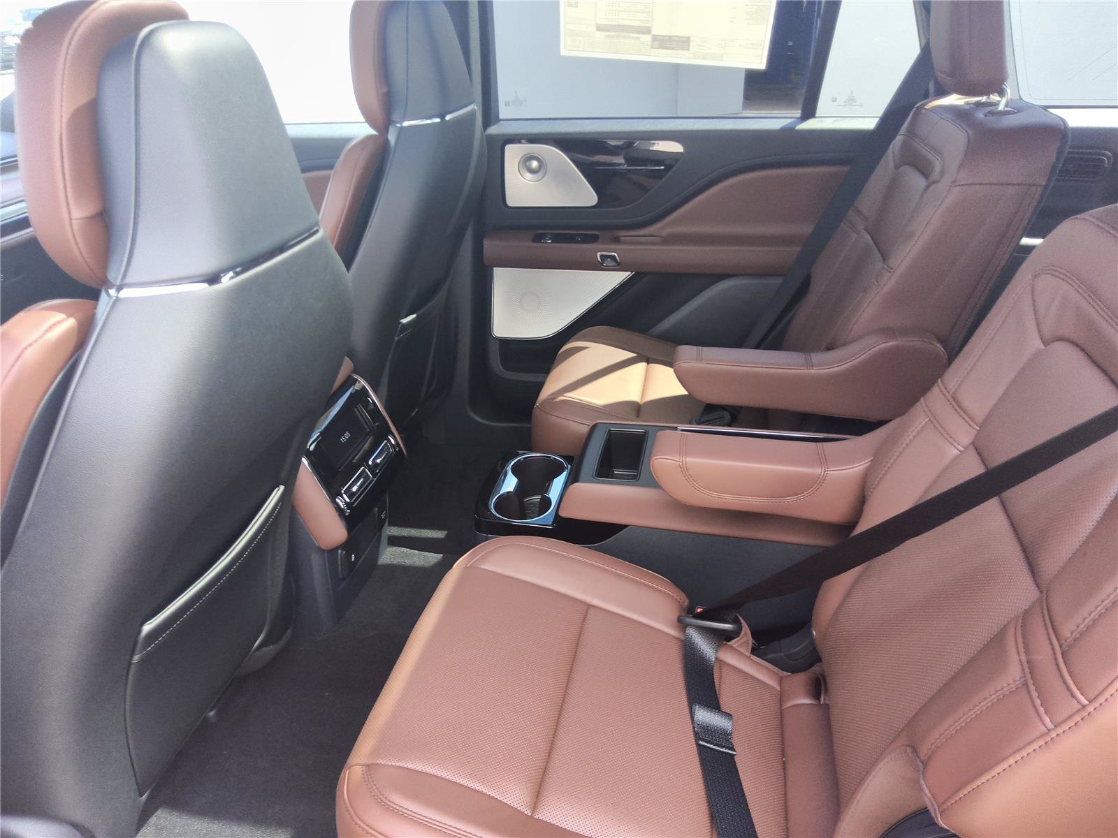 New 2027 Lincoln Aviator Reserve AWD/4WD image 18