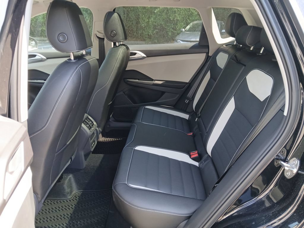 New 2026 Volkswagen Taos SEL AWD/4WD image 25