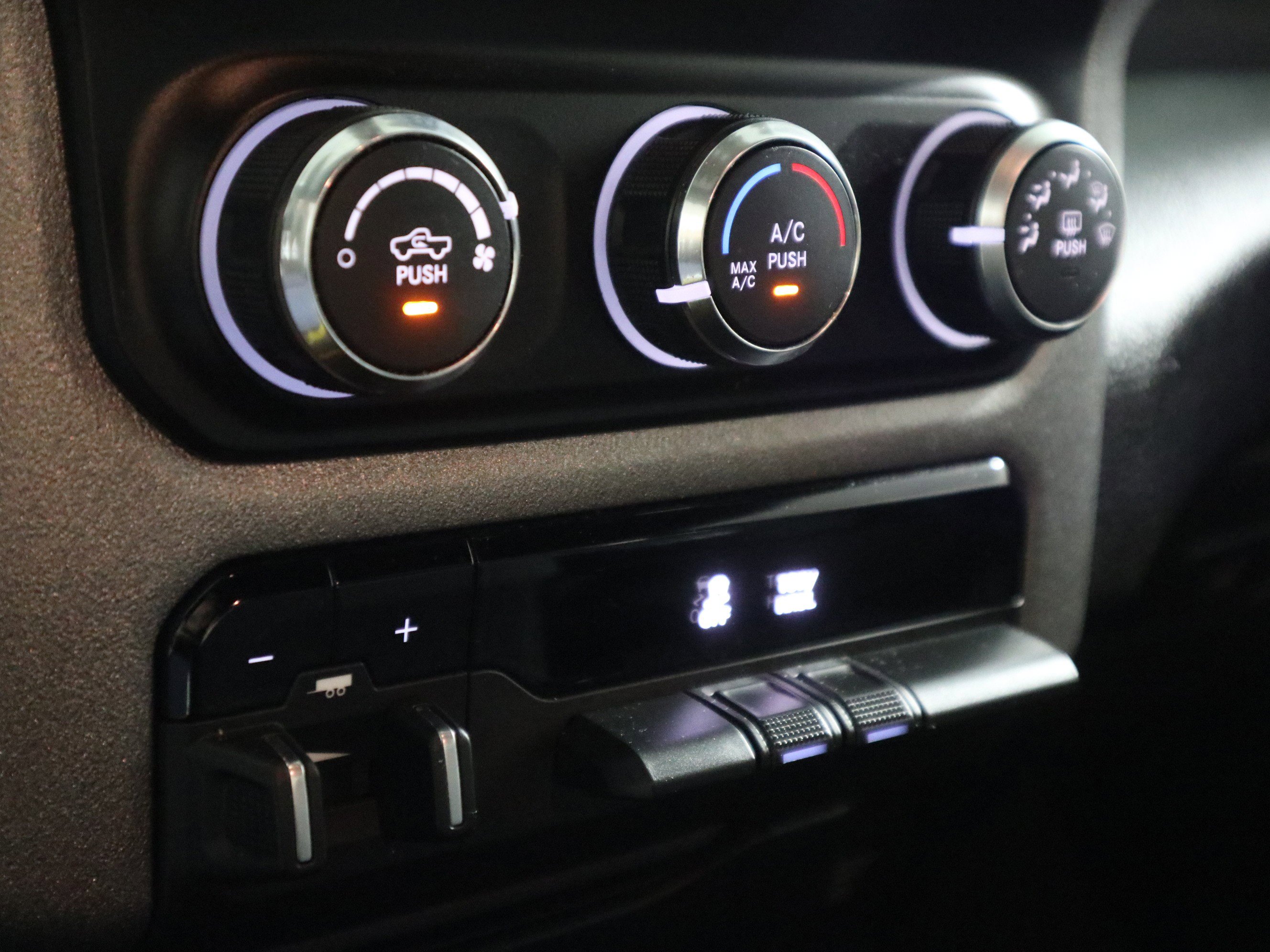 Used 2024 RAM 1500 Tradesman w/ Night Edition image 26