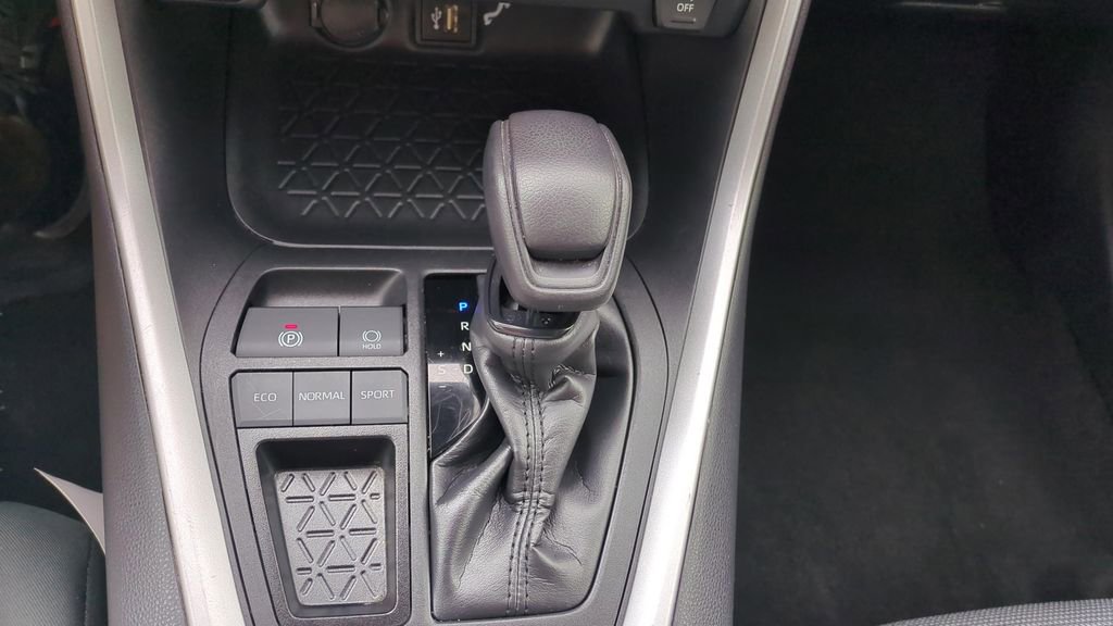 Used 2024 Toyota RAV4 LE image 25