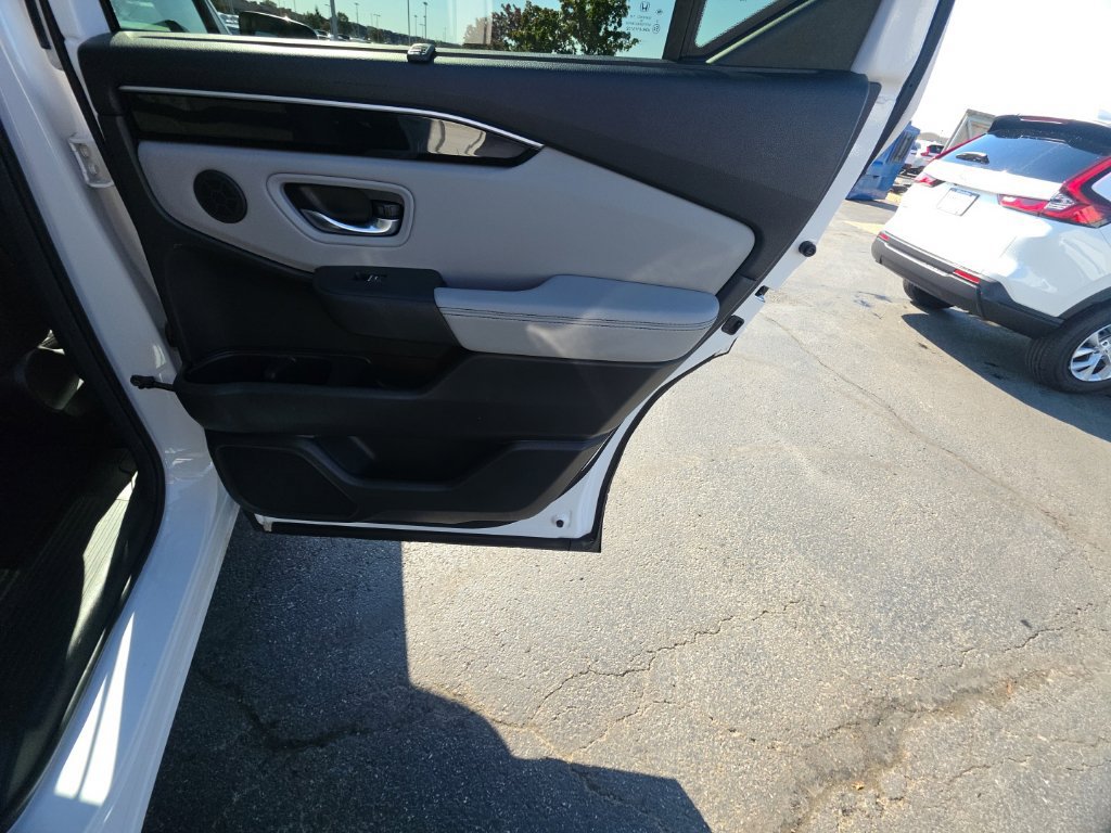 Certified 2025 Honda Pilot Touring image 31