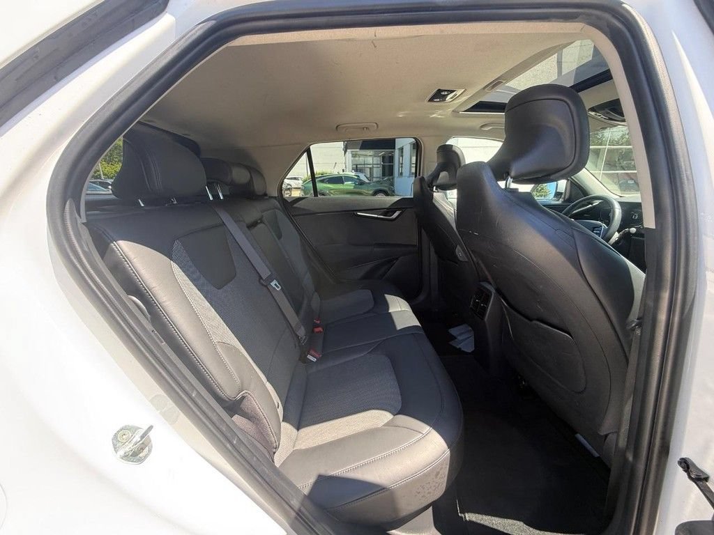 Used 2023 Kia Niro EX Touring FWD image 12